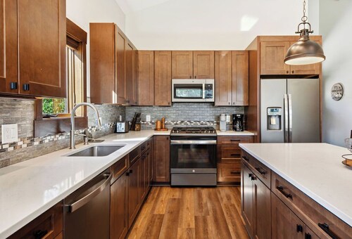 Stunning Cimarron Golf Villa                           Lic# STR-1-2024-038