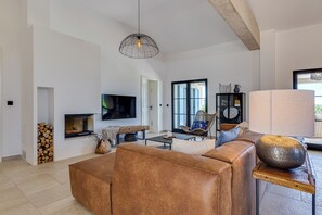TV, fireplace - Villa Terossa (Kvarner - Skrbčići) (Skrbčići)