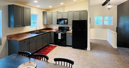 2 Bedroom Ski Chalet near Downtown Leavenworth.