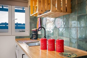 冰箱、微波炉、炉灶、茶具/咖啡用具