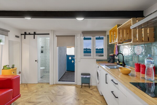 冰箱、微波炉、炉灶、茶具/咖啡用具