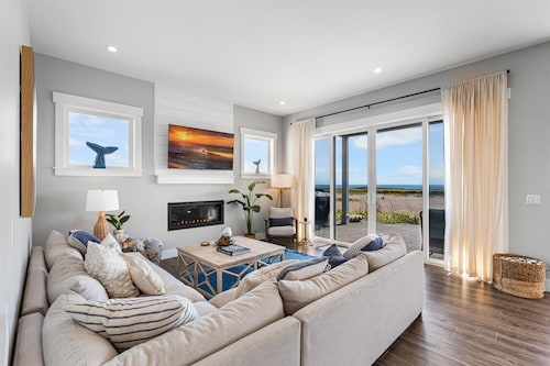 BEACH HOME |OCEAN FRONT | HOT TUB | GAME RM |  5BR