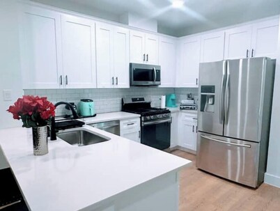 Charming 3-bedroom house with WiFi and AC in wonderful Richmond