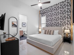 9 habitaciones, tabla de planchar con plancha, wifi y ropa de cama 