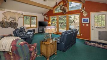 Een televisie en een dvd-speler