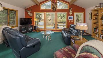 Een televisie en een dvd-speler