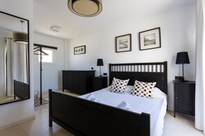 4 chambres, fer et planche à repasser, Wi-Fi gratuit, draps fournis