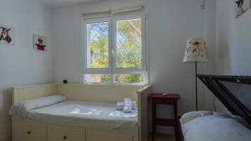 4 habitaciones, tabla de planchar con plancha y wifi gratis