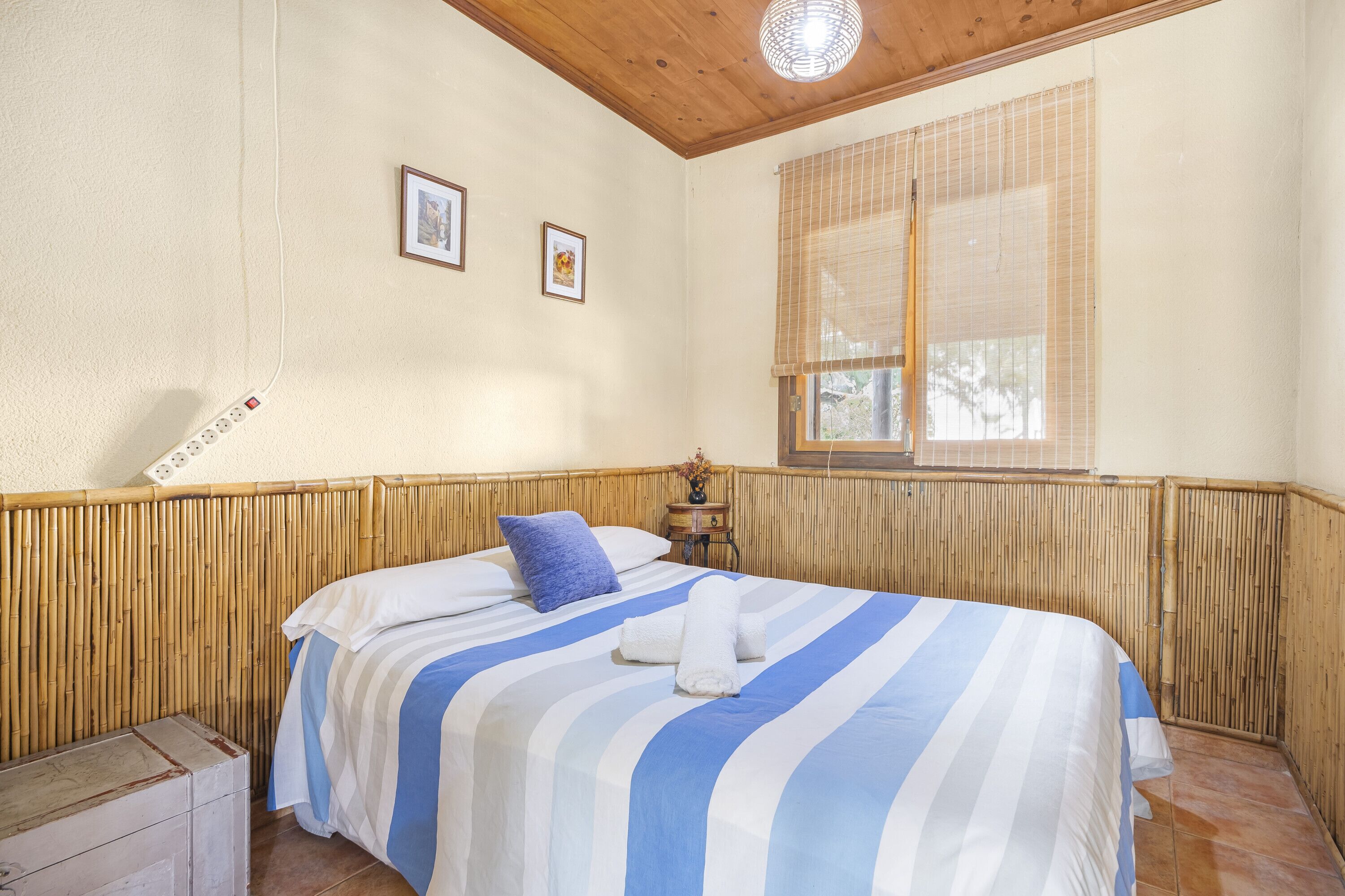 5 quartos, ferros/tábuas de passar roupa, Wi-Fi de cortesia