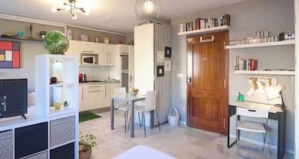 Studio Apartment 'Casa Curro' with Wi-Fi and Air Conditioning