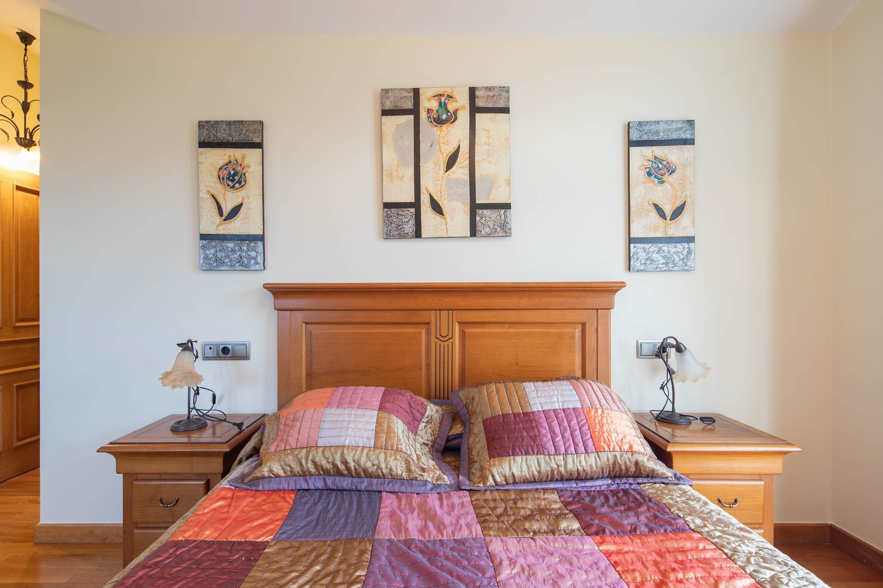 2 slaapkamers, een strijkplank/strijkijzer, gratis wifi, beddengoed