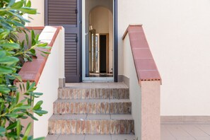 Exterior detail - Villa 'Casa Di Elvira' with Private Terrace, Wi-Fi, and Air Conditioning (Licata)