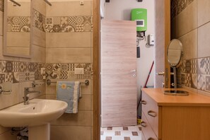 Ducha, secador de pelo, toallas