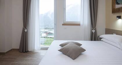 Holiday Home 'Alle Arce' with Lake View, Wi-Fi and Air Conditioning