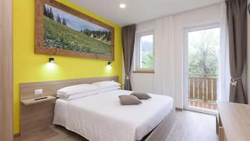 6 bedrooms, free WiFi, bed sheets