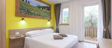 6 bedrooms, free WiFi, bed sheets