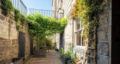 Saxe-Coburg Sauna Apartment Stockbridge