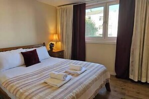 2 dormitorios, tabla de planchar con plancha, wifi y ropa de cama