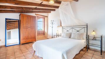 2 slaapkamers, een strijkplank/strijkijzer, gratis wifi, beddengoed