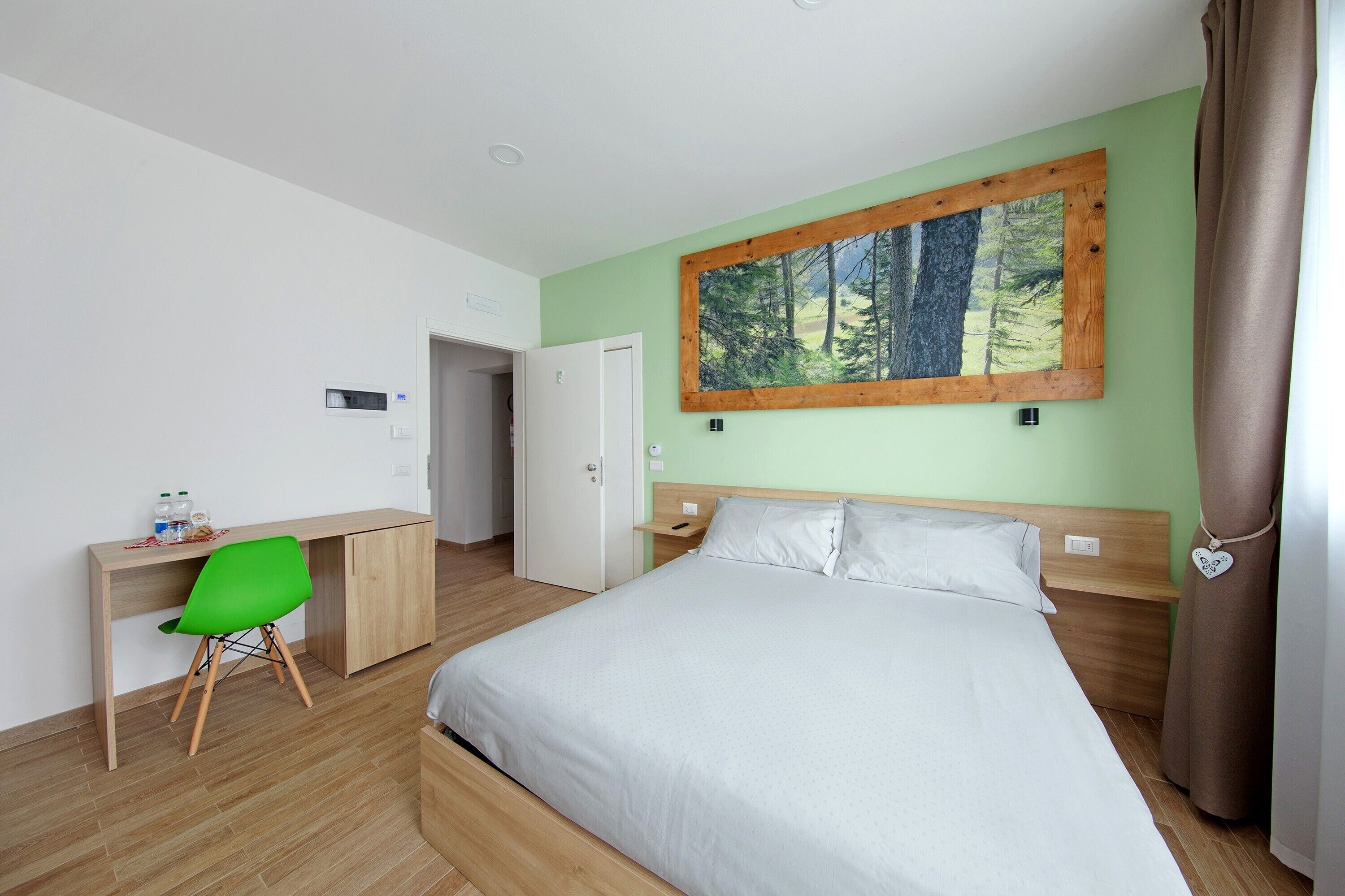 1 bedroom, free WiFi, bed sheets