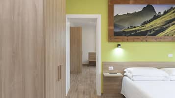 1 bedroom, free WiFi, bed sheets