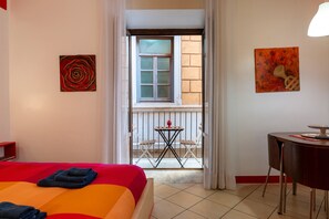 1 غرفة نوم ومكواة/لوح كي وواي فاي مجانًا وملاءات أسرّة