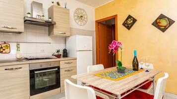 冰箱、烤箱、炉灶、茶具/咖啡用具