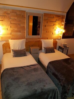 8 chambres, Wi-Fi gratuit, draps fournis