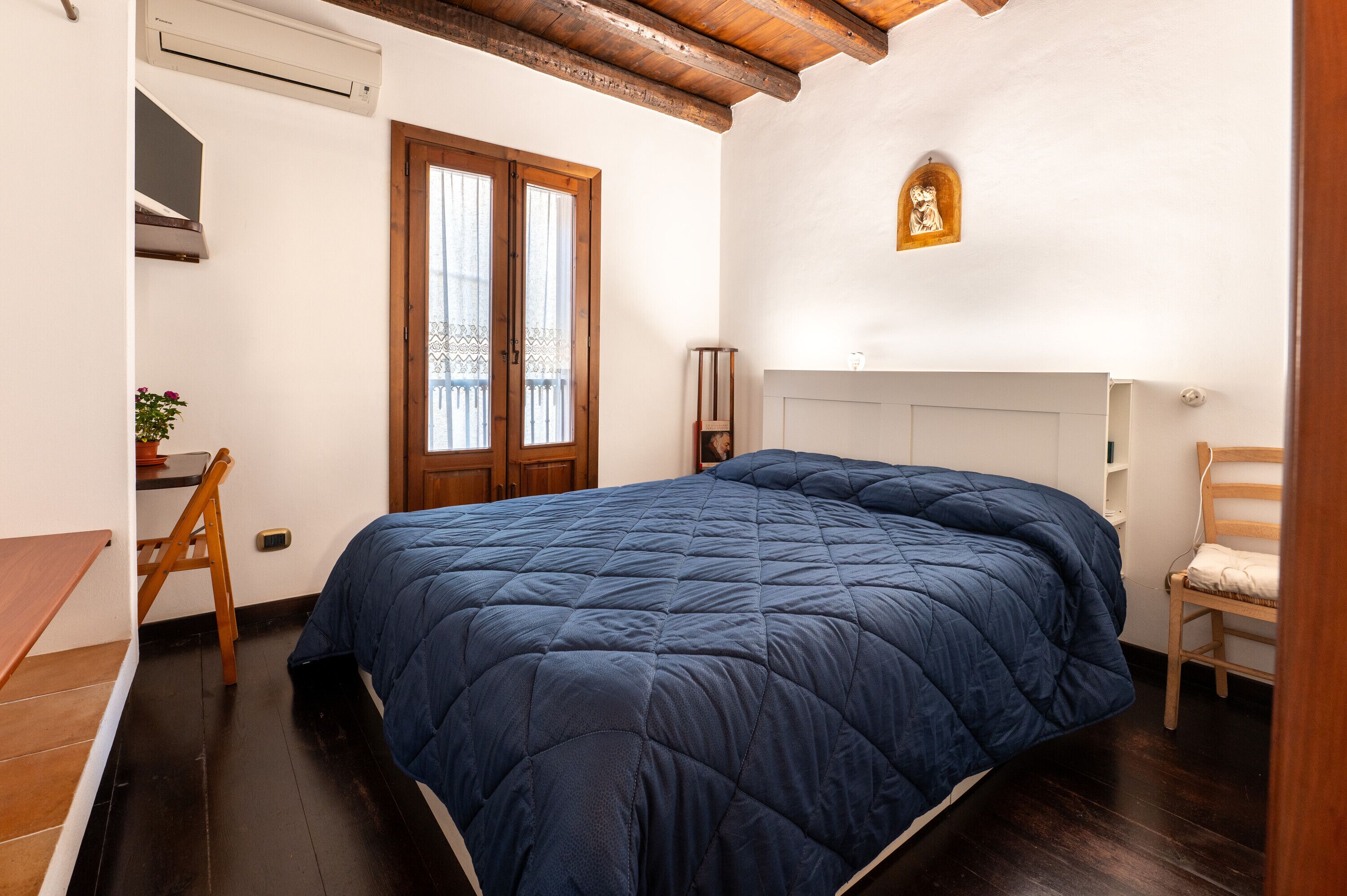 1 camera, Wi-Fi gratuito, lenzuola