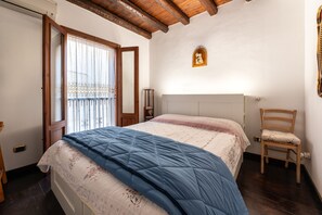 1 quarto, Wi-Fi de cortesia, roupa de cama