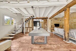Interior - Welcome to Zot – Haven of Peace in the Heart of the Bordeaux Vineyards (Petit-Palais-et-Cornemps)