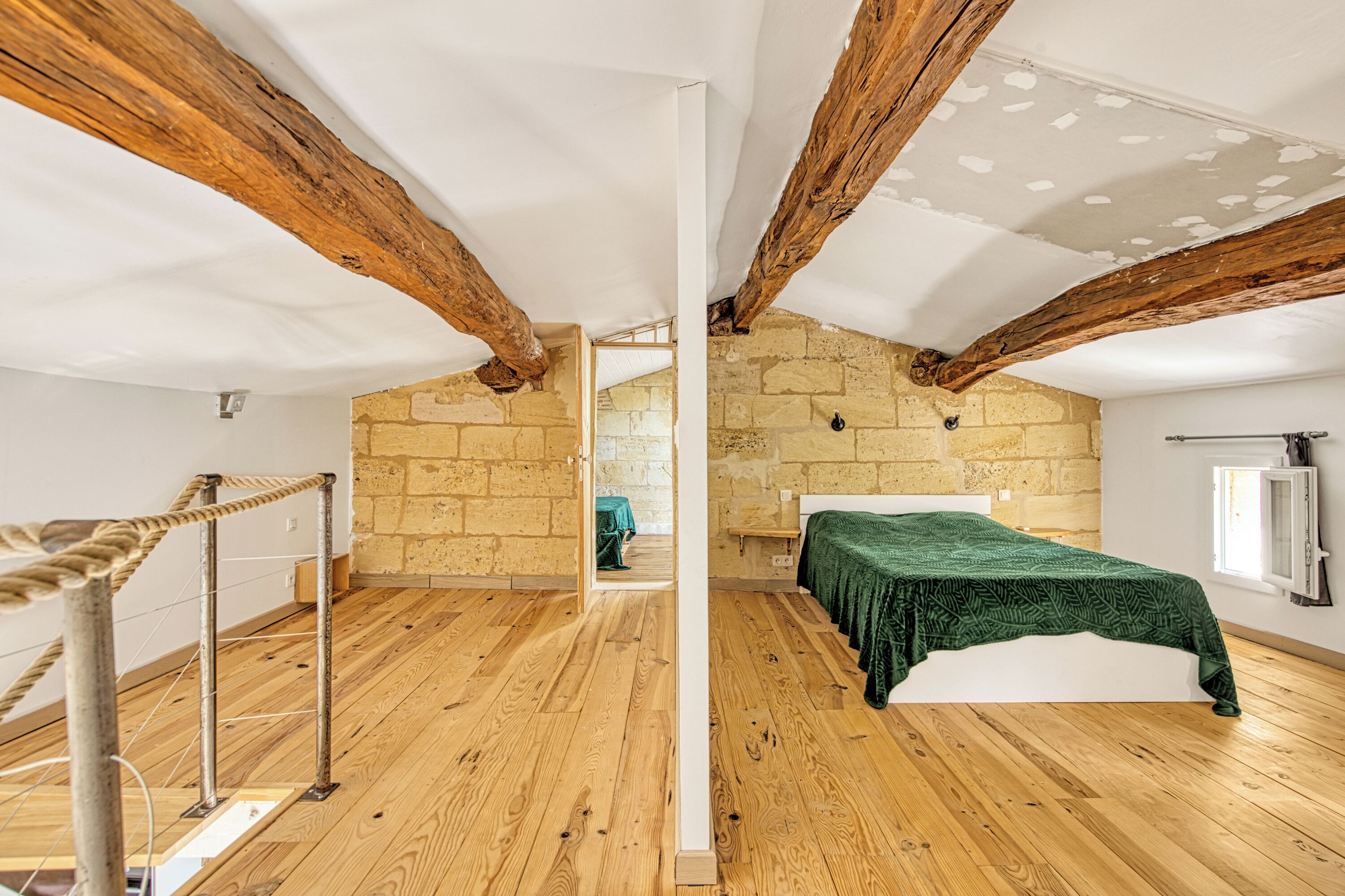 3 chambres, fer et planche à repasser, Wi-Fi gratuit, draps fournis