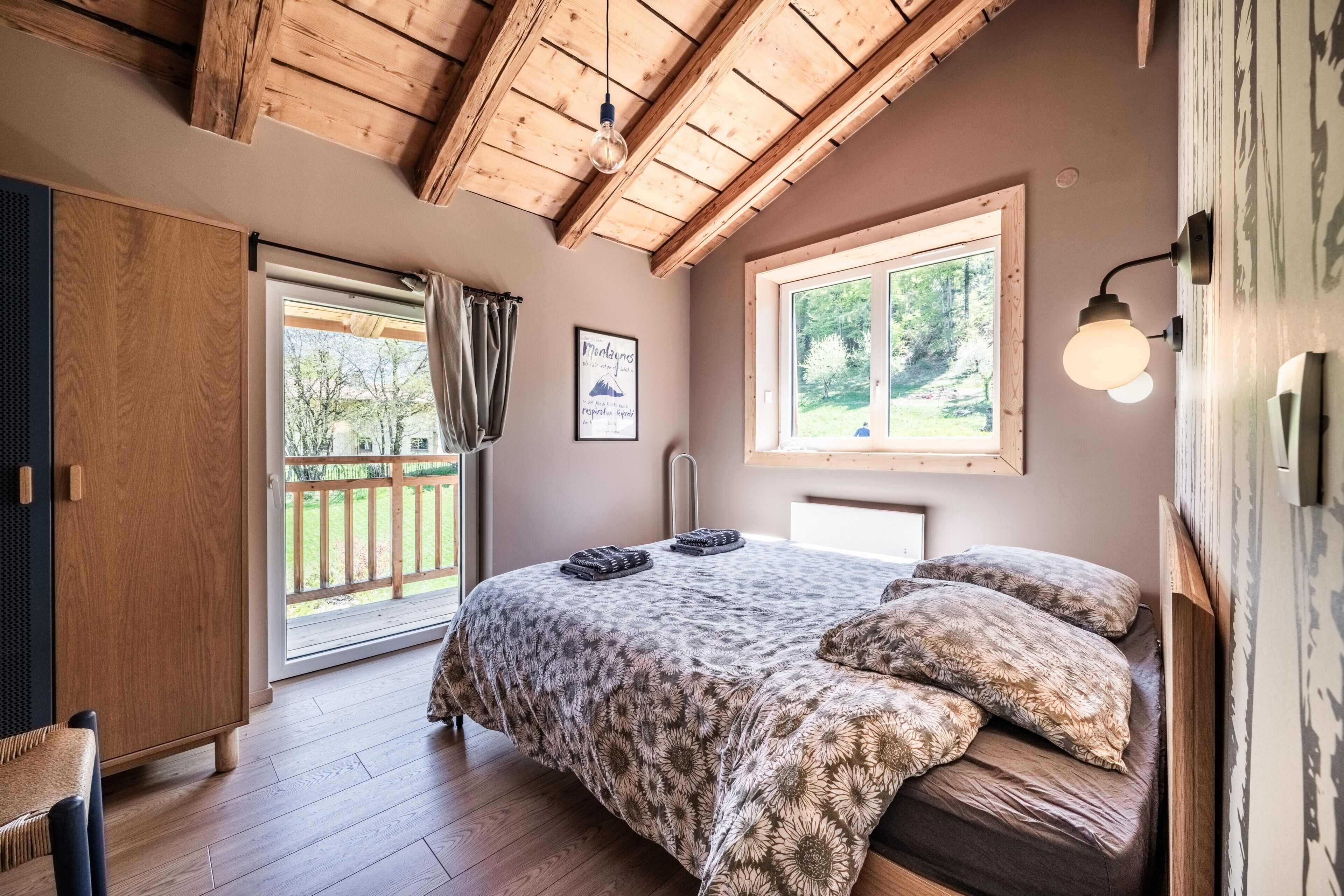 4 chambres, fer et planche à repasser, Wi-Fi gratuit, draps fournis