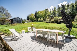 Outdoor dining - Chalet Design Terre De Sapins / Sauna / Coolforkids (Mont-Saxonnex)