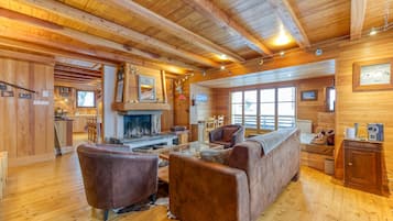 TV, fireplace, ping pong