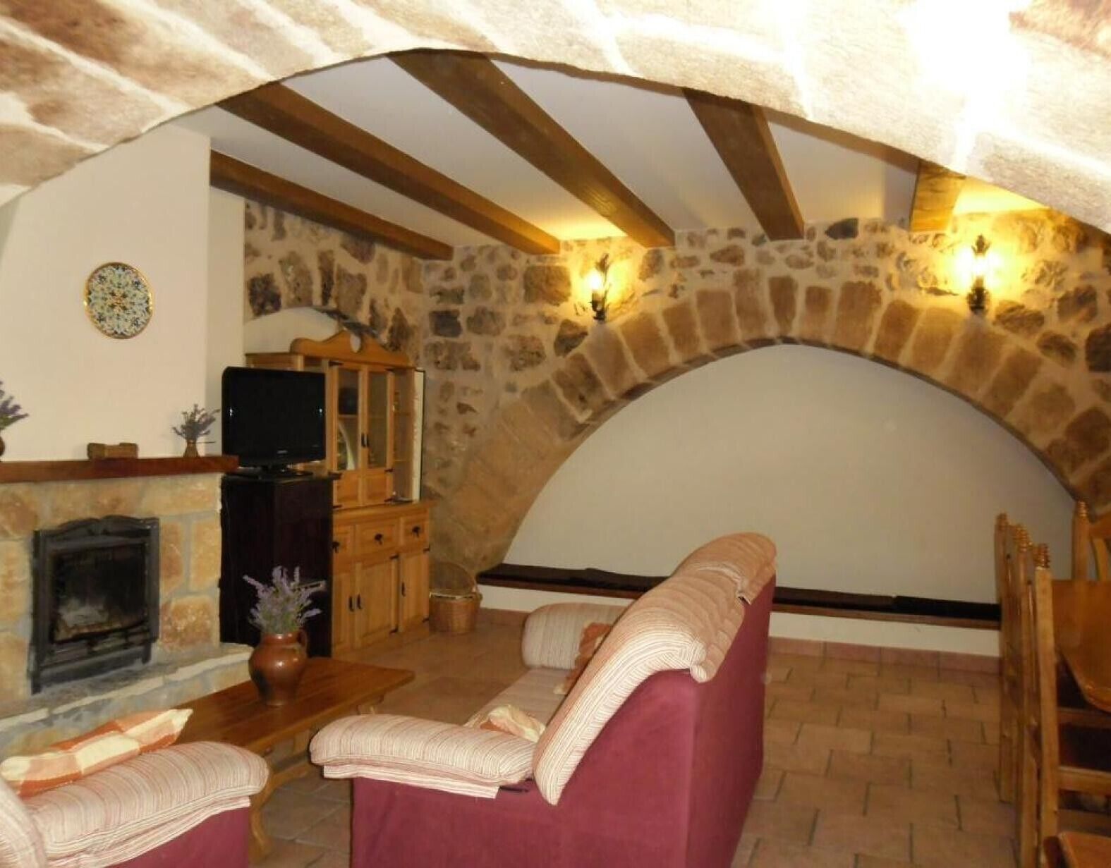 TV, fireplace, DVD player