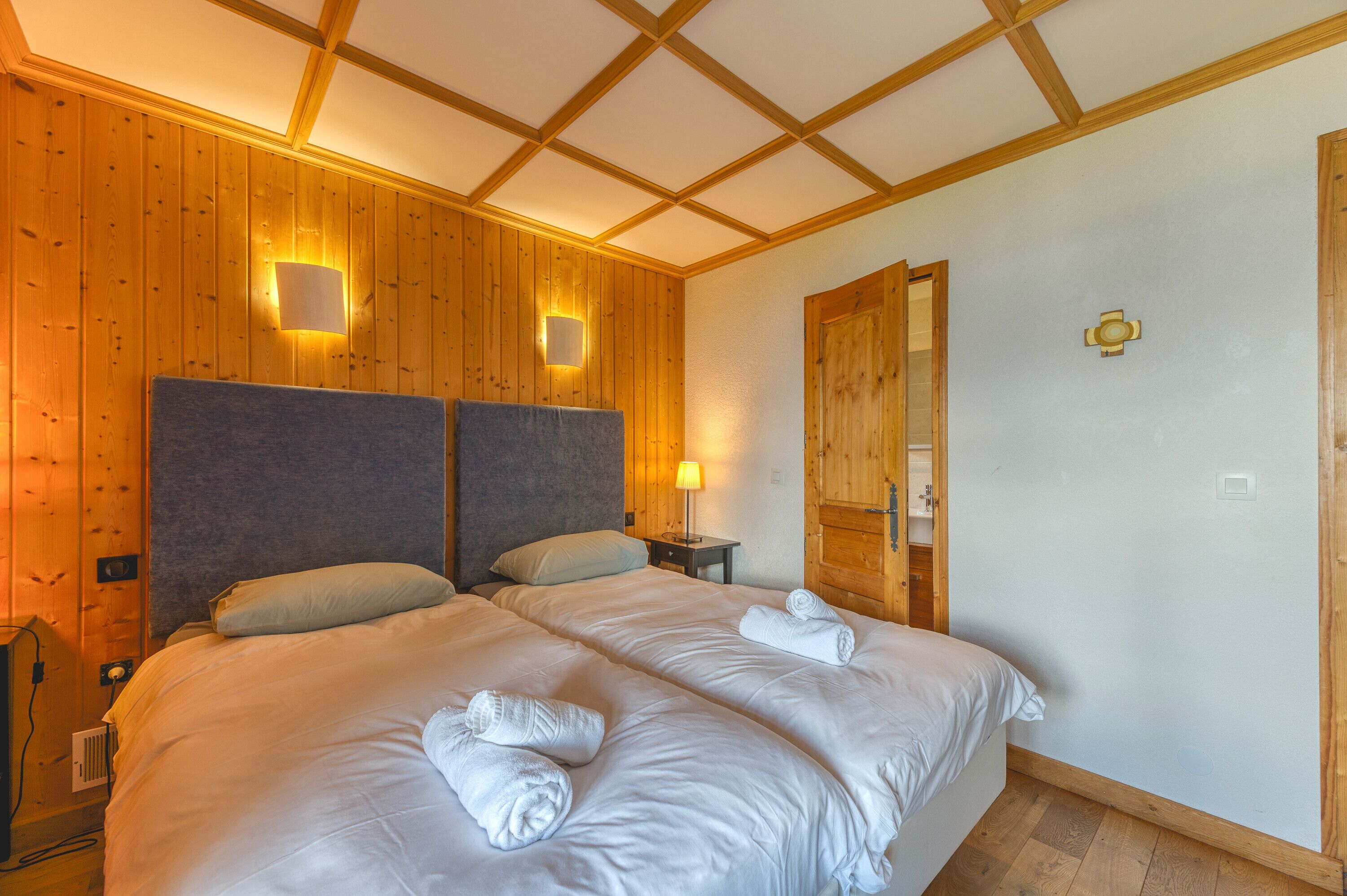 5 chambres, fer et planche à repasser, Wi-Fi gratuit, draps fournis