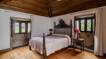 1 chambre, fer et planche Ă repasser, Wi-Fi gratuit, draps fournis