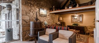 Room 'Casa Do Caldas - Quarto 6' with Shared Pool, Shared Terrace and Wi-Fi