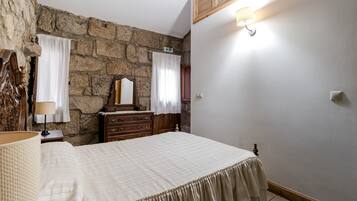 1 Schlafzimmer, BĂŒgeleisen/BĂŒgelbrett, kostenloses WLAN, BettwĂ€sche