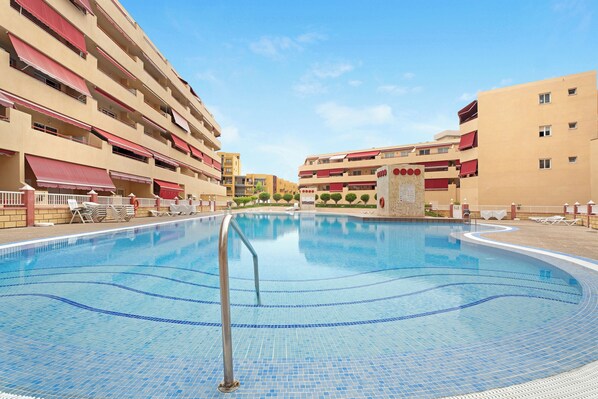 Pool - Vacation Apartment 'La Casita De Edu' with Shared Pool, Balcony and Wi-Fi (Santiago del Teide)