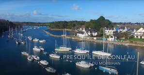 Marina - Holiday Home 'Villa du Golfe - Vue Mer' with River View, Private Terrace and Wi-Fi (Vannes)