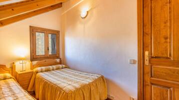 2 bedrooms, free WiFi, bed sheets