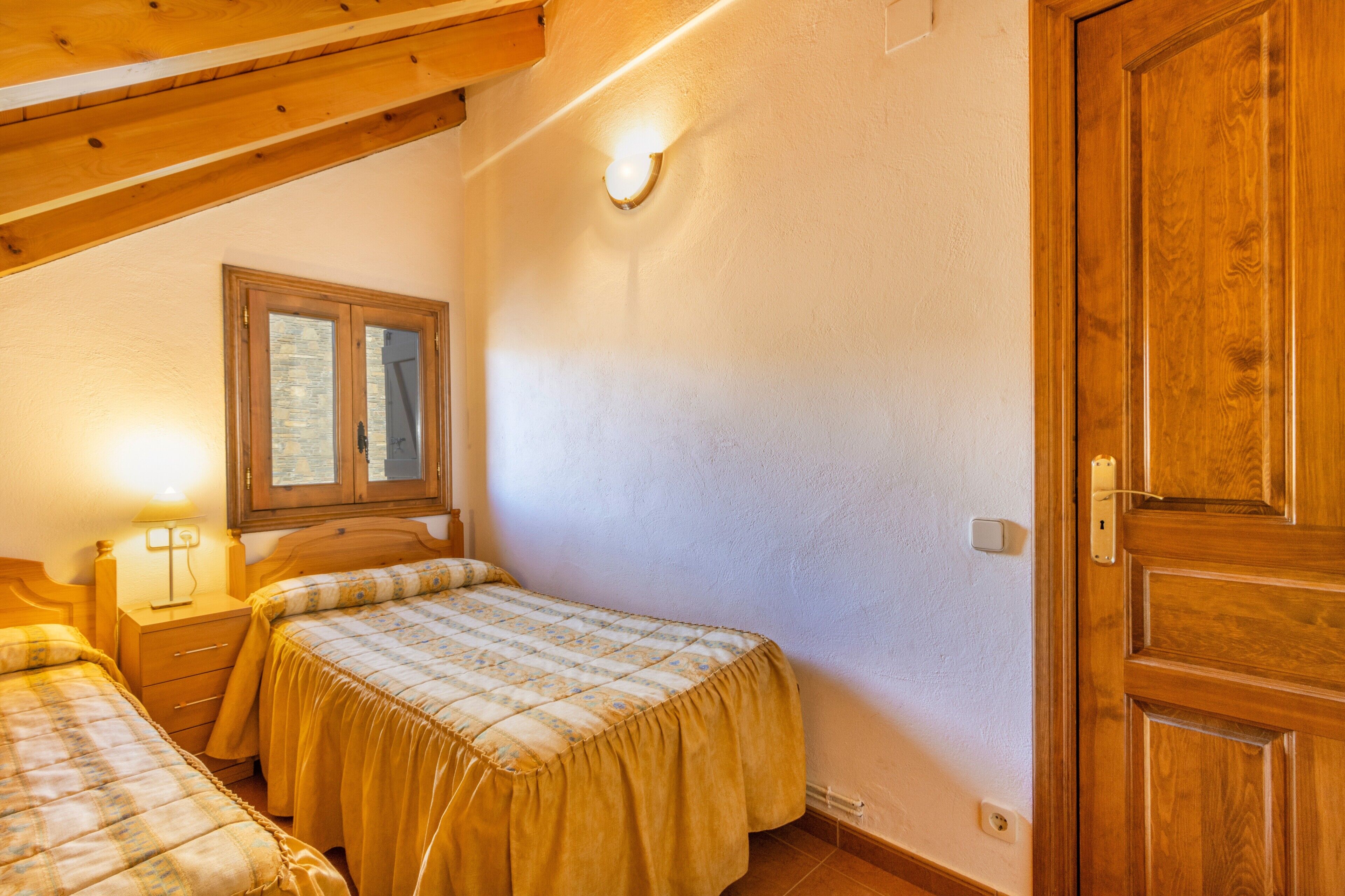 2 dormitorios, wifi gratis, ropa de cama