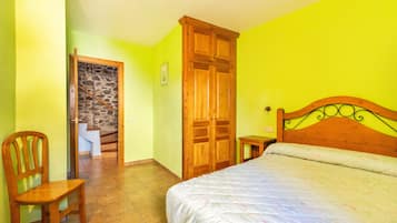 3 bedrooms, free WiFi, bed sheets