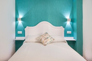 3 bedrooms, bed sheets