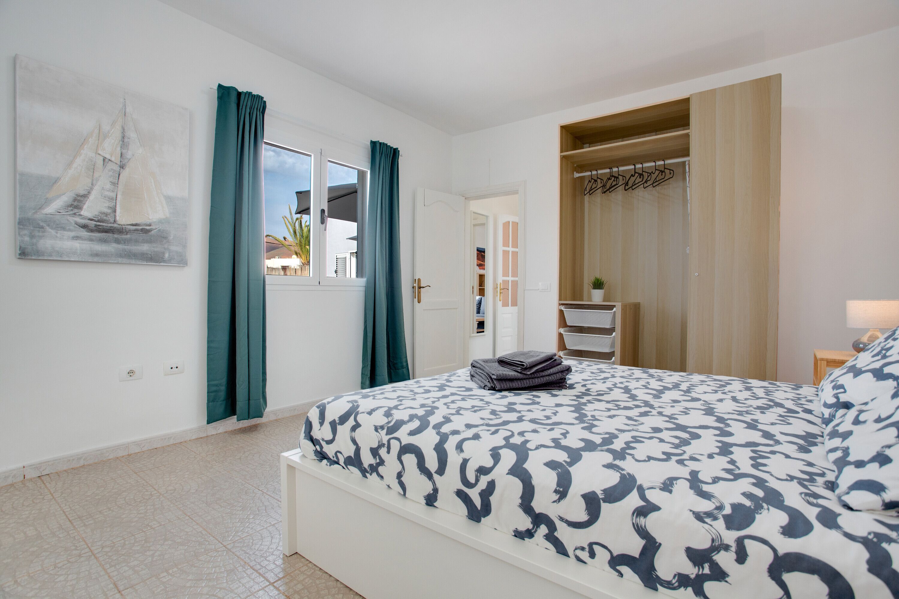 2 habitaciones, tabla de planchar con plancha y wifi gratis 