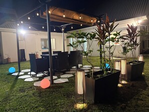 屋外ダイニングエリア
