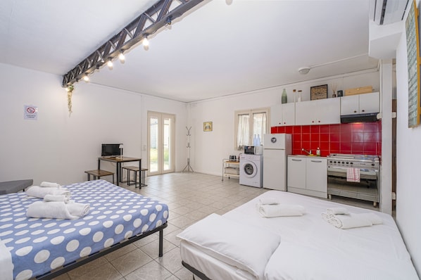 1 habitación, wifi gratis y ropa de cama