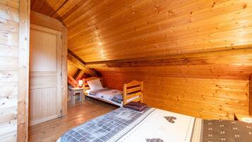 5 camere, ferro/asse da stiro, Wi-Fi gratuito, lenzuola